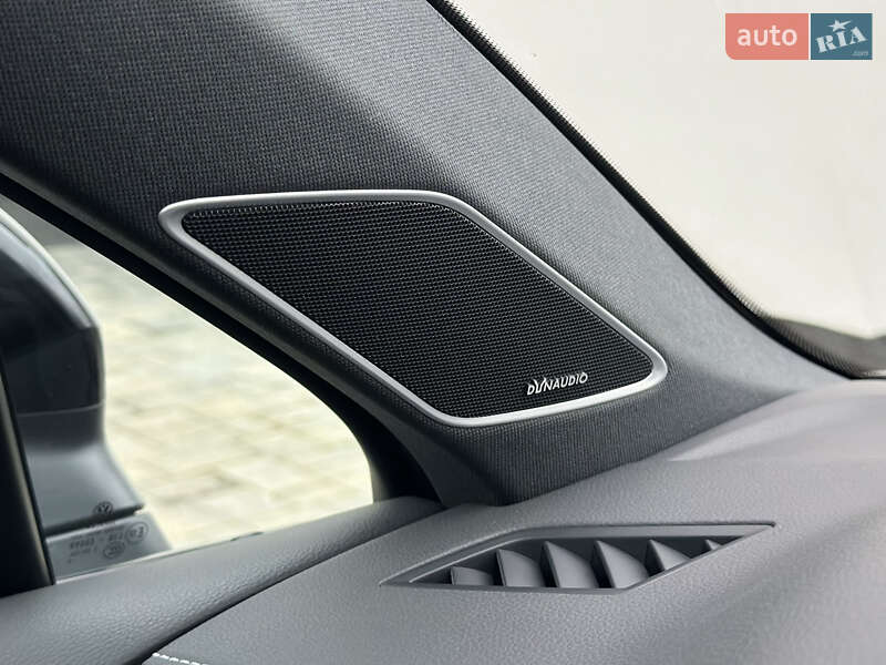 Позашляховик / Кросовер Volkswagen Touareg 2019 в Луцьку