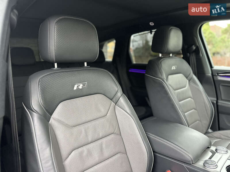 Позашляховик / Кросовер Volkswagen Touareg 2019 в Луцьку