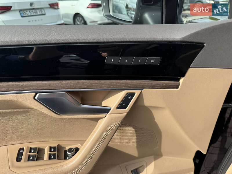 Внедорожник / Кроссовер Volkswagen Touareg 2020 в Львове