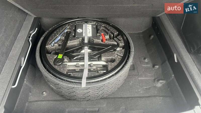 Позашляховик / Кросовер Volkswagen Touareg 2020 в Києві