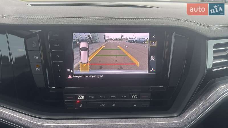 Позашляховик / Кросовер Volkswagen Touareg 2020 в Києві