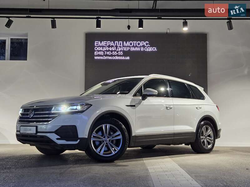 Позашляховик / Кросовер Volkswagen Touareg 2021 в Одесі