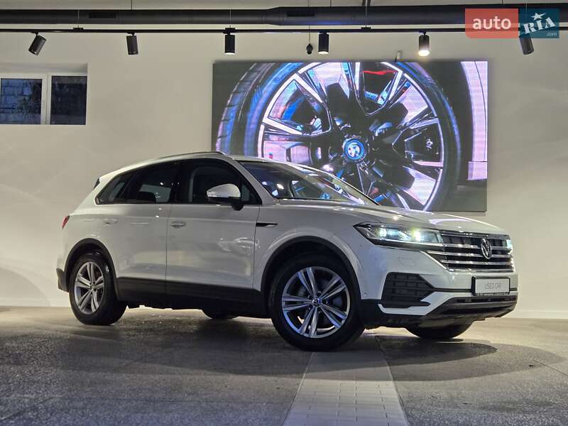 Позашляховик / Кросовер Volkswagen Touareg 2021 в Одесі