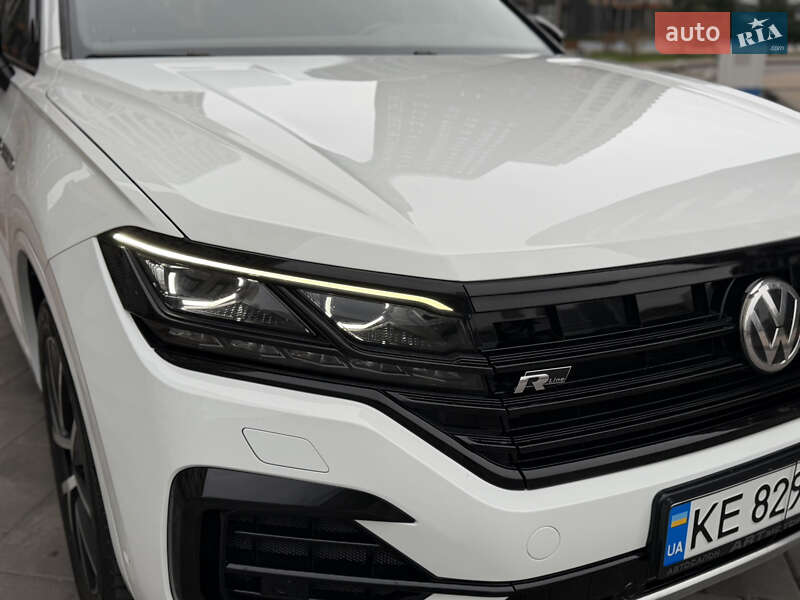 Внедорожник / Кроссовер Volkswagen Touareg 2018 в Киеве