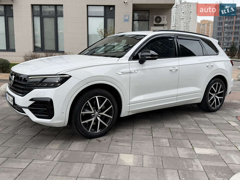 Внедорожник / Кроссовер Volkswagen Touareg 2018 в Киеве