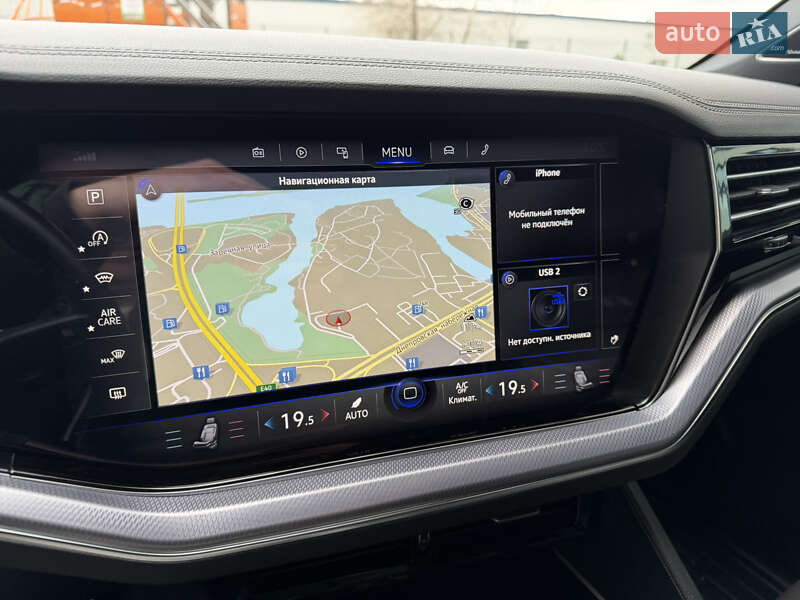 Внедорожник / Кроссовер Volkswagen Touareg 2018 в Киеве