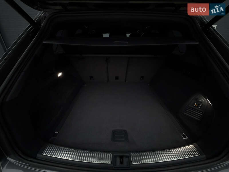 Позашляховик / Кросовер Volkswagen Touareg 2019 в Дубні