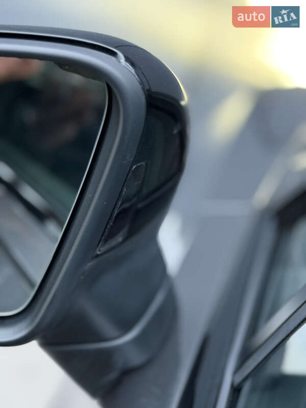 Позашляховик / Кросовер Volkswagen Touareg 2019 в Дубні