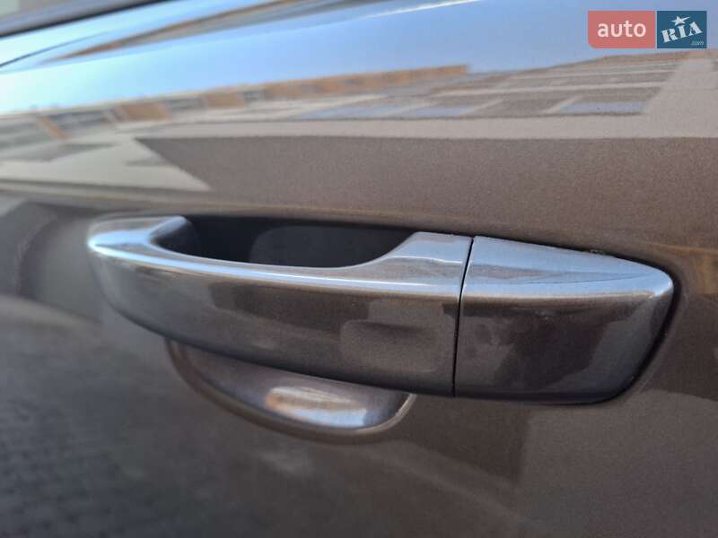 Позашляховик / Кросовер Volkswagen Touareg 2011 в Хмельницькому фото 26 Позашляховик / Кросовер Volkswagen Touareg 2011 в Хмельницькому