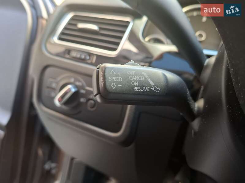 Позашляховик / Кросовер Volkswagen Touareg 2011 в Хмельницькому фото 35 Позашляховик / Кросовер Volkswagen Touareg 2011 в Хмельницькому