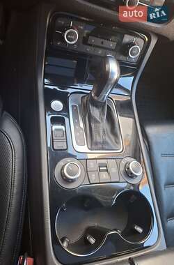 Позашляховик / Кросовер Volkswagen Touareg 2011 в Хмельницькому