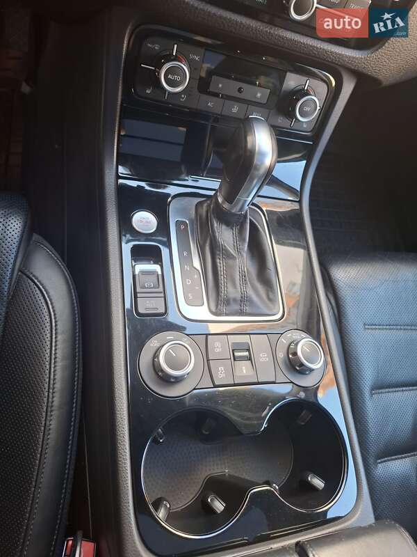 Позашляховик / Кросовер Volkswagen Touareg 2011 в Хмельницькому фото 38 Позашляховик / Кросовер Volkswagen Touareg 2011 в Хмельницькому