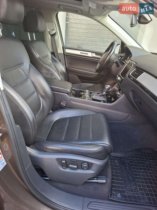 Позашляховик / Кросовер Volkswagen Touareg 2011 в Хмельницькому фото 48 Позашляховик / Кросовер Volkswagen Touareg 2011 в Хмельницькому