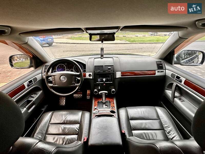Внедорожник / Кроссовер Volkswagen Touareg 2006 в Одессе