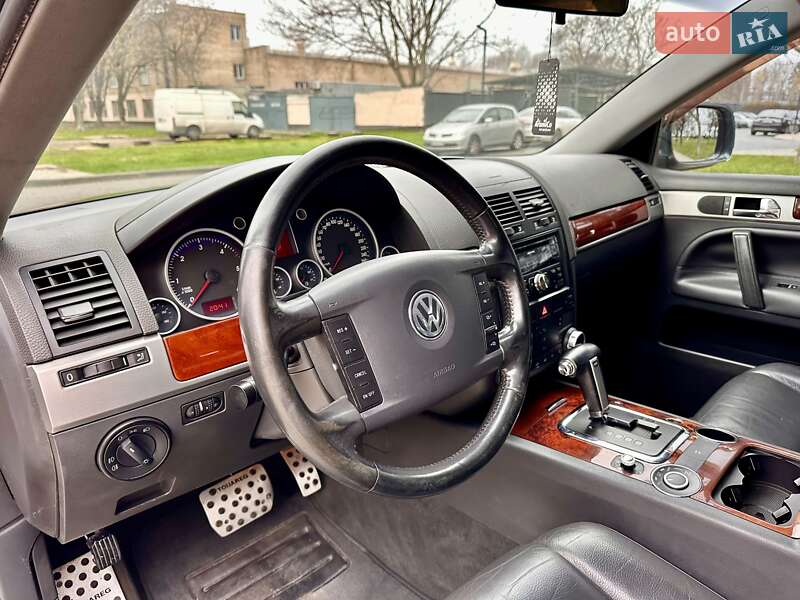 Внедорожник / Кроссовер Volkswagen Touareg 2006 в Одессе