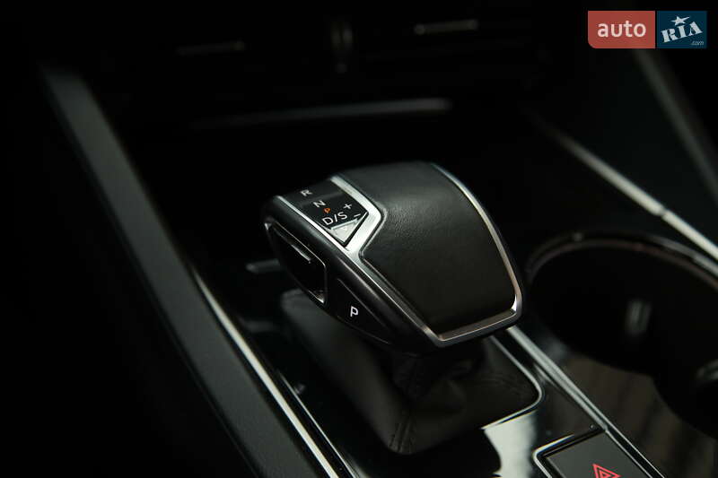 Позашляховик / Кросовер Volkswagen Touareg 2018 в Харкові фото 18 Позашляховик / Кросовер Volkswagen Touareg 2018 в Харкові