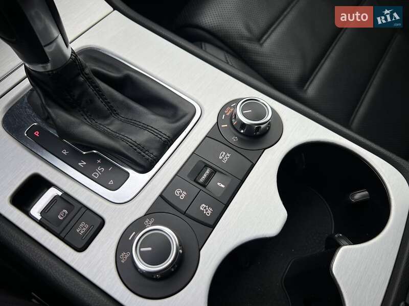 Позашляховик / Кросовер Volkswagen Touareg 2014 в Коломиї