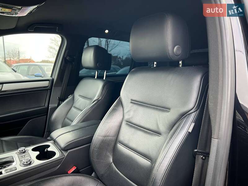 Позашляховик / Кросовер Volkswagen Touareg 2014 в Коломиї