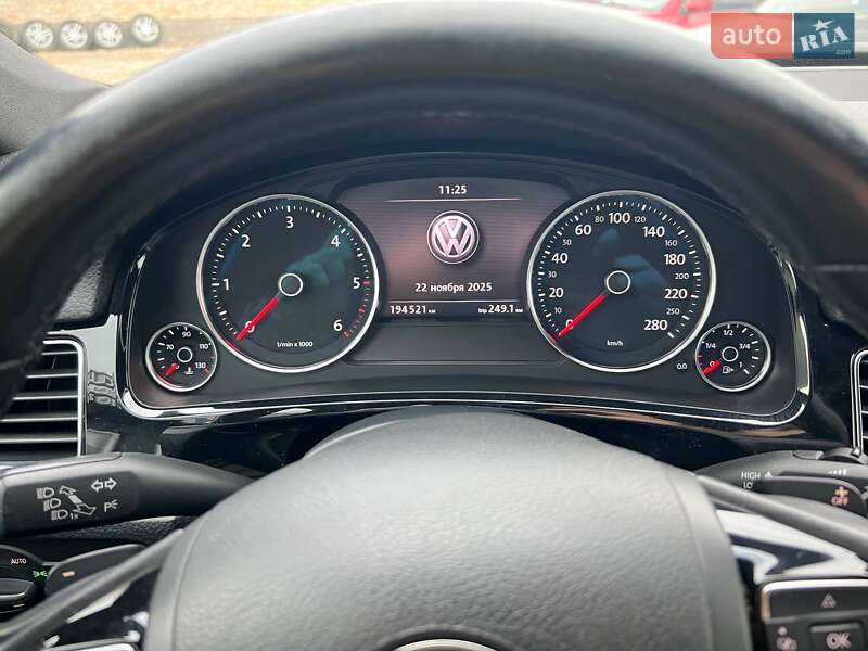 Позашляховик / Кросовер Volkswagen Touareg 2014 в Коломиї