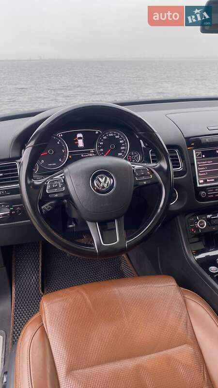 Позашляховик / Кросовер Volkswagen Touareg 2013 в Каневі фото 74 Позашляховик / Кросовер Volkswagen Touareg 2013 в Каневі
