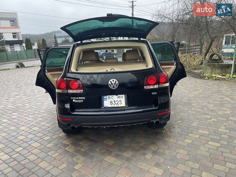 Позашляховик / Кросовер Volkswagen Touareg 2009 в Бартатові