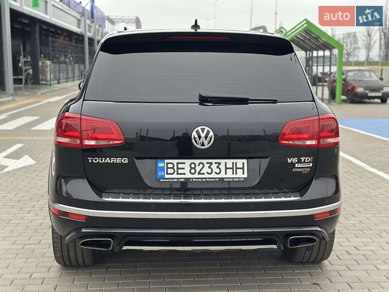 Позашляховик / Кросовер Volkswagen Touareg 2015 в Первомайську