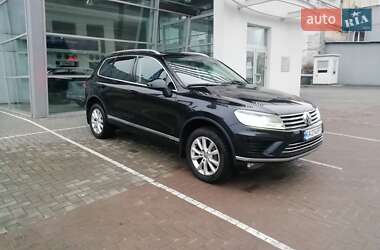Позашляховик / Кросовер Volkswagen Touareg 2016 в Києві