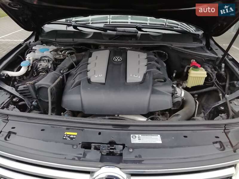 Внедорожник / Кроссовер Volkswagen Touareg 2016 в Киеве фото 10 Внедорожник / Кроссовер Volkswagen Touareg 2016 в Киеве
