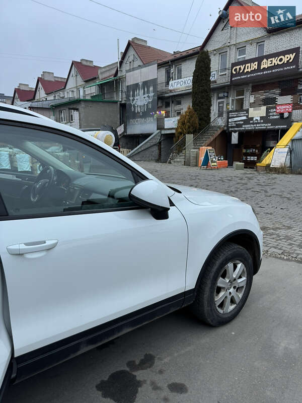 Позашляховик / Кросовер Volkswagen Touareg 2016 в Тернополі