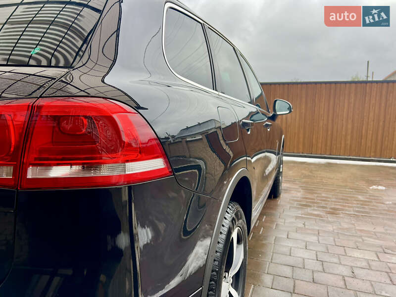 Позашляховик / Кросовер Volkswagen Touareg 2010 в Чернівцях фото 14 Позашляховик / Кросовер Volkswagen Touareg 2010 в Чернівцях