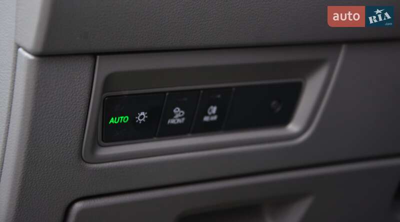 Позашляховик / Кросовер Volkswagen Touareg 2019 в Києві фото 15 Позашляховик / Кросовер Volkswagen Touareg 2019 в Києві