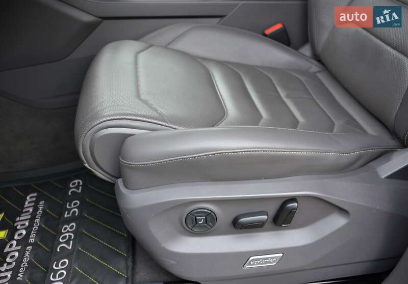 Позашляховик / Кросовер Volkswagen Touareg 2019 в Києві фото 43 Позашляховик / Кросовер Volkswagen Touareg 2019 в Києві