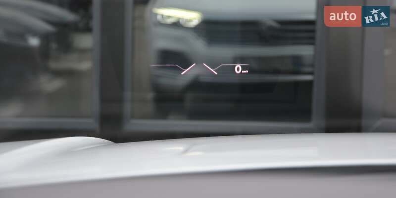 Позашляховик / Кросовер Volkswagen Touareg 2019 в Києві фото 17 Позашляховик / Кросовер Volkswagen Touareg 2019 в Києві