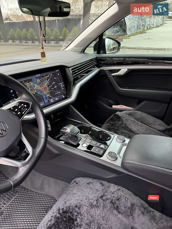 Внедорожник / Кроссовер Volkswagen Touareg 2021 в Запорожье