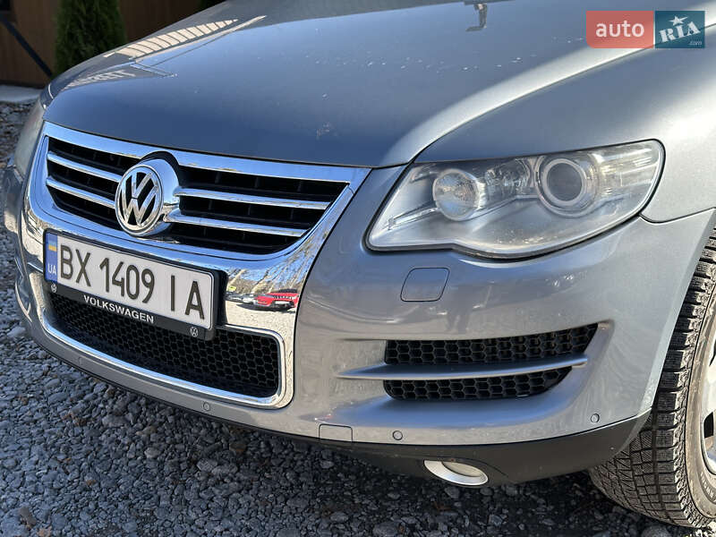Позашляховик / Кросовер Volkswagen Touareg 2008 в Вінниці