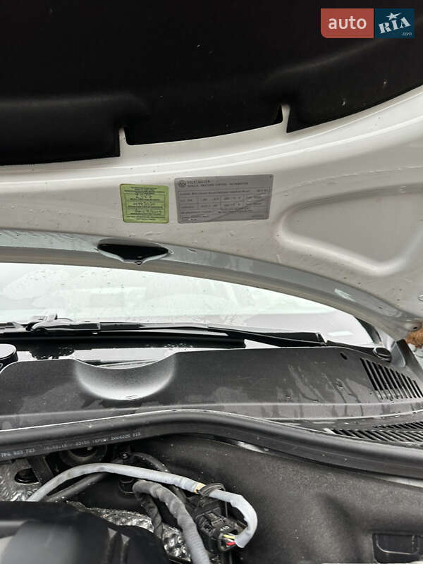 Внедорожник / Кроссовер Volkswagen Touareg 2015 в Тернополе