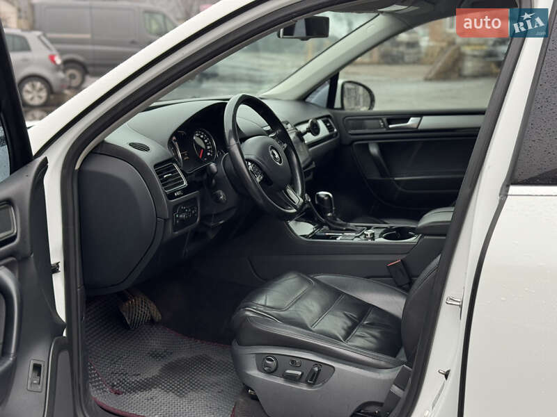 Внедорожник / Кроссовер Volkswagen Touareg 2014 в Киеве фото 21 Внедорожник / Кроссовер Volkswagen Touareg 2014 в Киеве