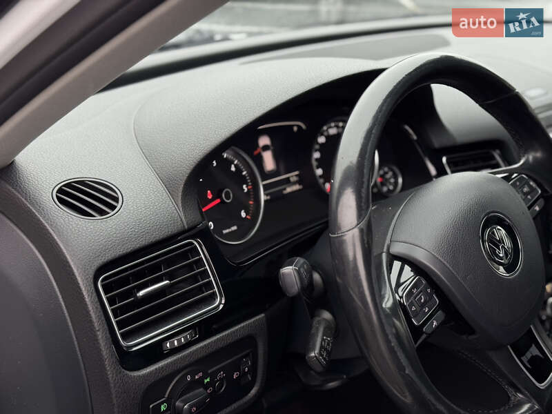Внедорожник / Кроссовер Volkswagen Touareg 2014 в Киеве фото 28 Внедорожник / Кроссовер Volkswagen Touareg 2014 в Киеве