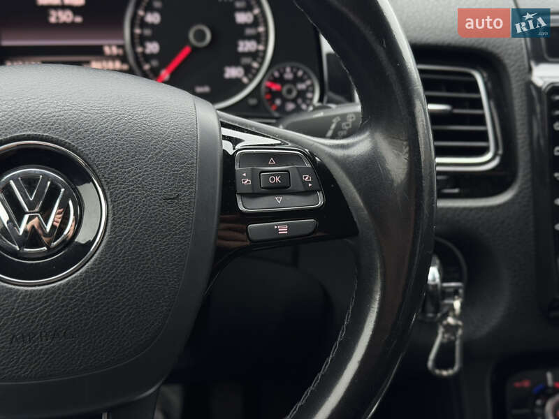 Внедорожник / Кроссовер Volkswagen Touareg 2014 в Киеве фото 40 Внедорожник / Кроссовер Volkswagen Touareg 2014 в Киеве