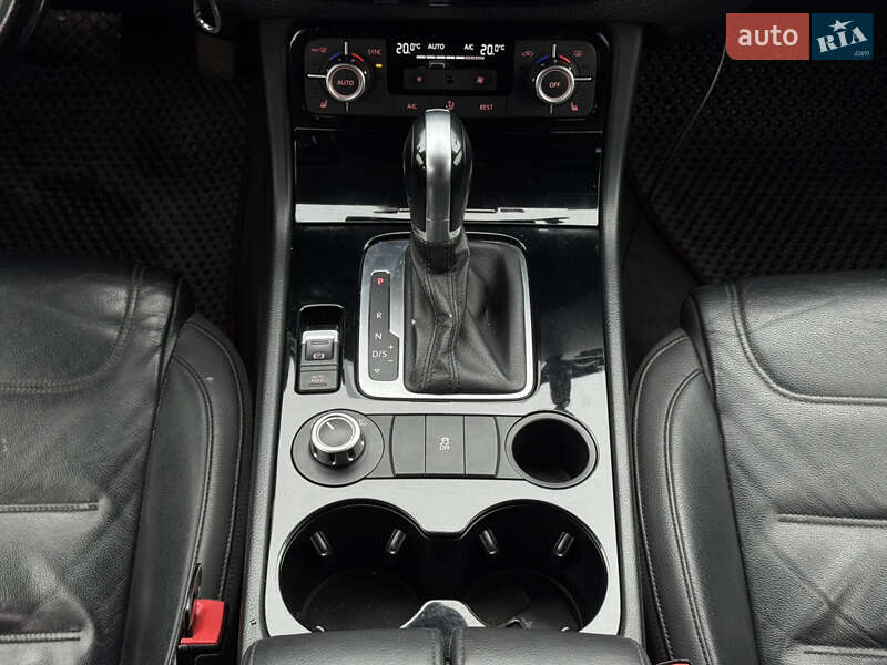 Внедорожник / Кроссовер Volkswagen Touareg 2014 в Киеве фото 54 Внедорожник / Кроссовер Volkswagen Touareg 2014 в Киеве