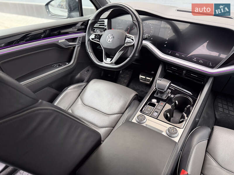 Внедорожник / Кроссовер Volkswagen Touareg 2021 в Хмельницком