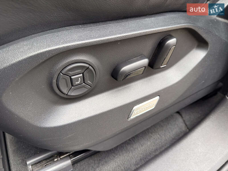 Внедорожник / Кроссовер Volkswagen Touareg 2021 в Хмельницком