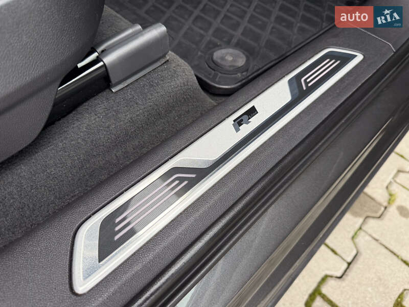 Внедорожник / Кроссовер Volkswagen Touareg 2021 в Хмельницком