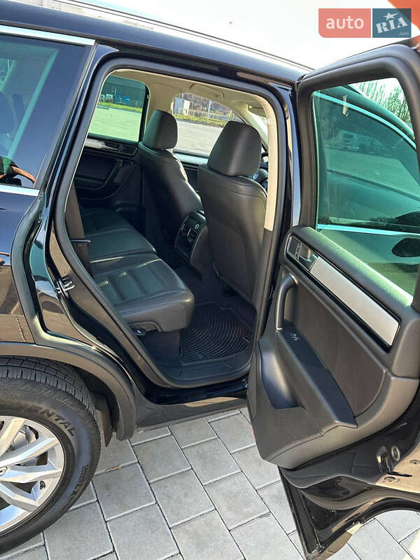Позашляховик / Кросовер Volkswagen Touareg 2015 в Черкасах фото 15 Позашляховик / Кросовер Volkswagen Touareg 2015 в Черкасах