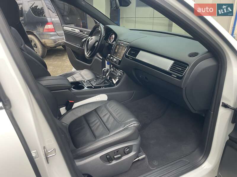 Позашляховик / Кросовер Volkswagen Touareg 2014 в Чернівцях фото 19 Позашляховик / Кросовер Volkswagen Touareg 2014 в Чернівцях