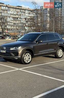 Внедорожник / Кроссовер Volkswagen Touareg 2017 в Киеве