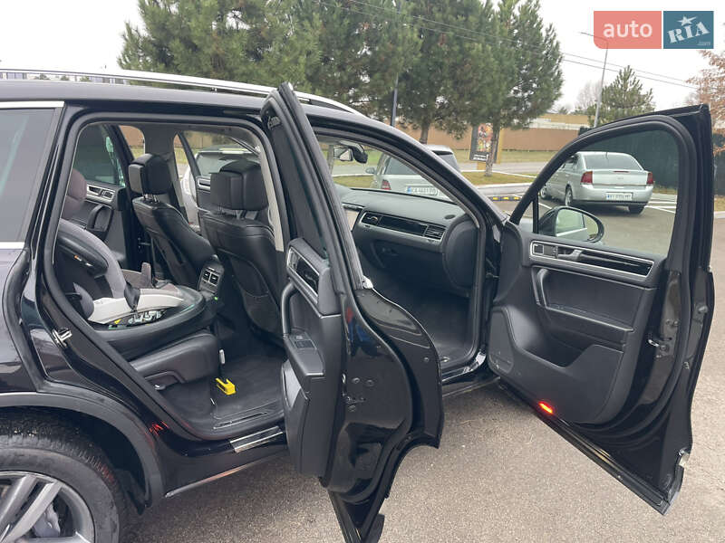 Внедорожник / Кроссовер Volkswagen Touareg 2014 в Киеве фото 10 Внедорожник / Кроссовер Volkswagen Touareg 2014 в Киеве