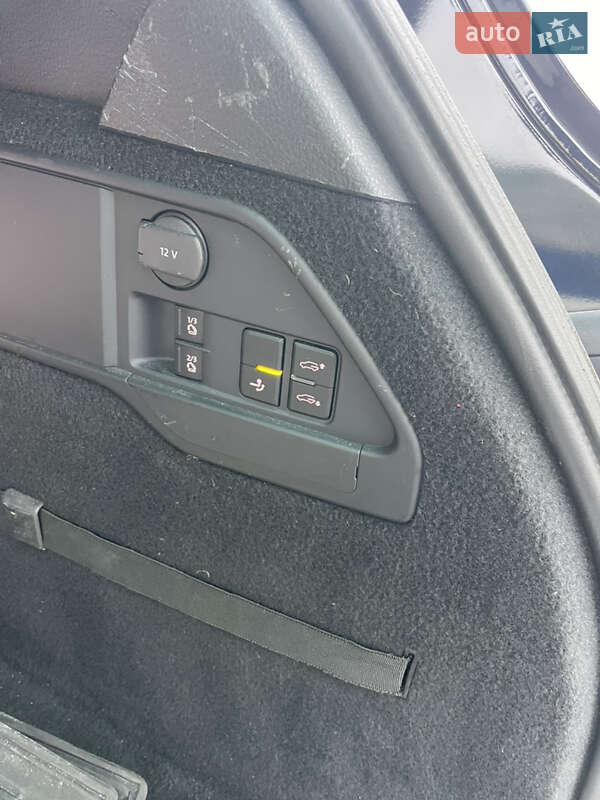 Внедорожник / Кроссовер Volkswagen Touareg 2014 в Киеве фото 17 Внедорожник / Кроссовер Volkswagen Touareg 2014 в Киеве