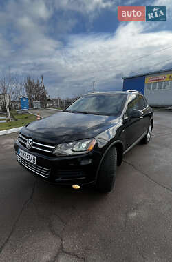 Внедорожник / Кроссовер Volkswagen Touareg 2011 в Житомире