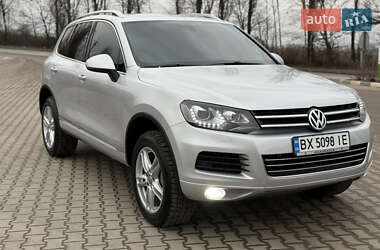 Позашляховик / Кросовер Volkswagen Touareg 2010 в Хмельницькому